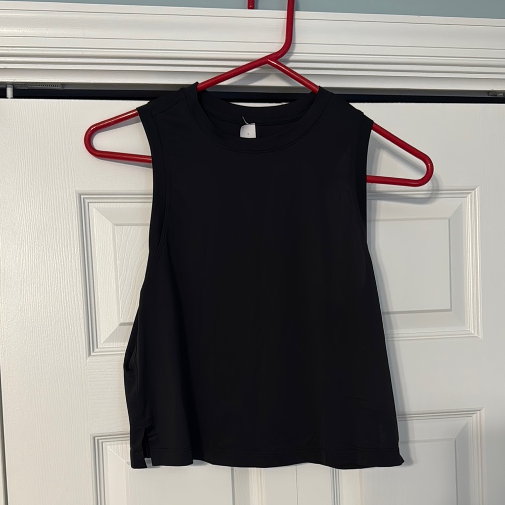 Lululemon ultralight waist length tank top